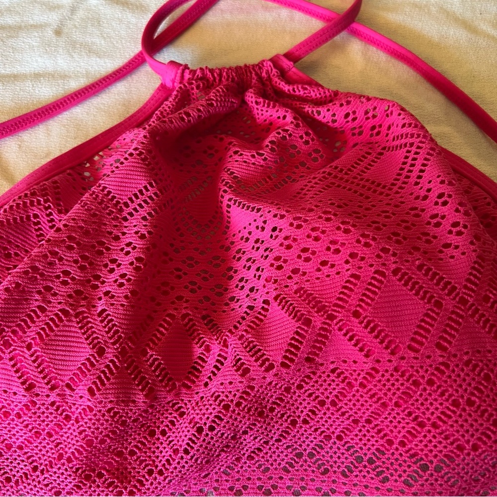 Reaction Kenneth Cole pink crochet halter neck tie bathing suit - Picture 4 of 9